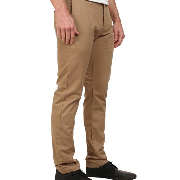 Dockers Men Modern Khaki Slim Tapered Fit Pants - Picture 3 of 6
